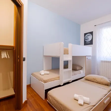 Апартаменты Trilocale Spazioso E Accogliente L 7 Ospiti I 2 Bagni I Box Incluso I A Niguarda